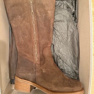 NWT! Brown Leather Nine West Tall Boots Size 8